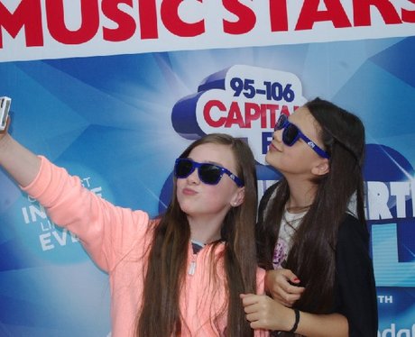 Summertime Ball - Sunday Part 2