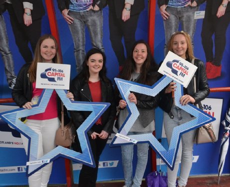 Were you pap'd by the Capital Street Stars?