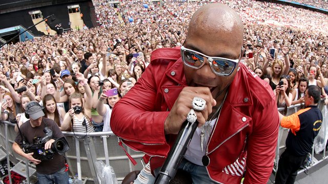 Flo Rida at the Summertime Ball 2015