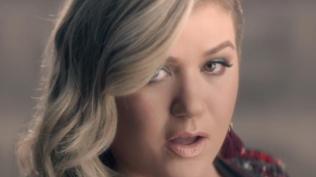Kelly Clarkson - 'Invincible' Music Video
