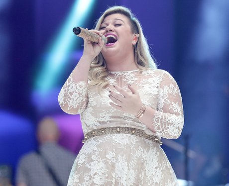 Kelly Clarkson Live at the Summertime Ball 2015
