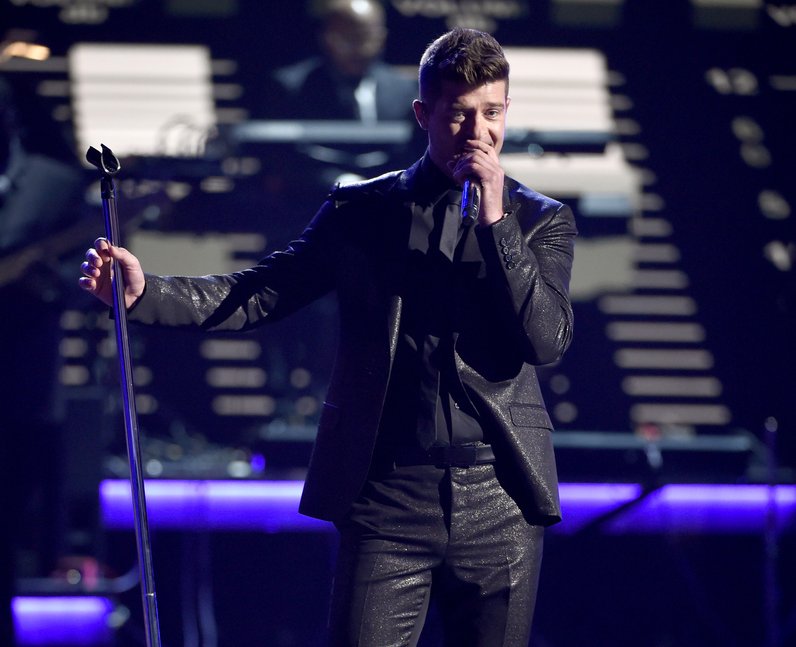 Robin Thicke BET Awards 2015 Performance