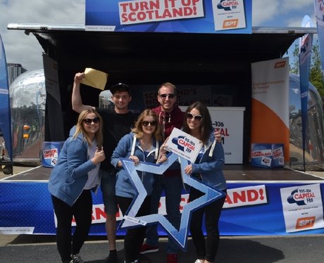 Were you pap'd by the Capital Street Stars?