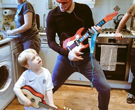 Orly Murs guitar on Twitter