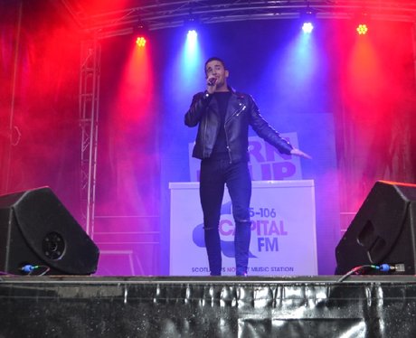 Were you pap'd by the Capital Street Stars?