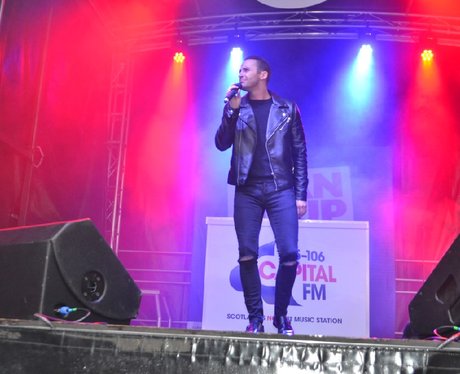 Were you pap'd by the Capital Street Stars?