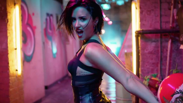 Demi Lovato 'Cool For The Summer' Music Video