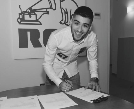 Zayn Malik signs record deal Twitter