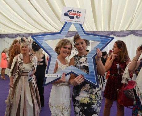 Were you pap'd by the Capital Street Stars?