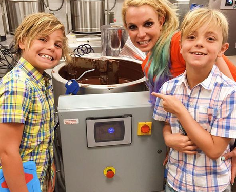 Britney Spears and children at chocolate factory