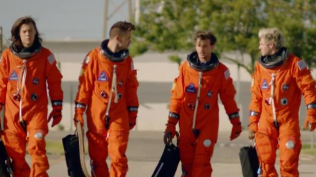 One Direction Drag me Down Video