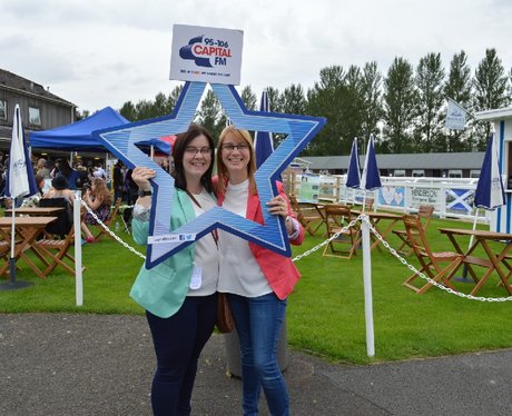 Were you pap'd by the Capital Street Stars?