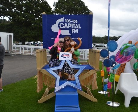 Were you pap'd by the Capital Street Stars?