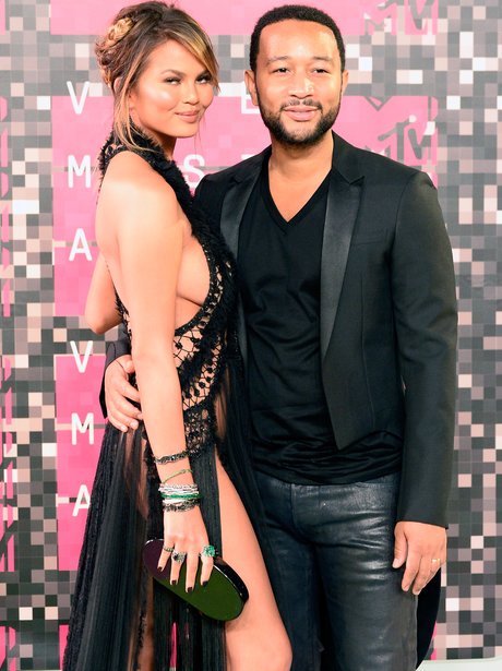 John Legene & Chrissy Teigen - MTV VMAs 2015 red c