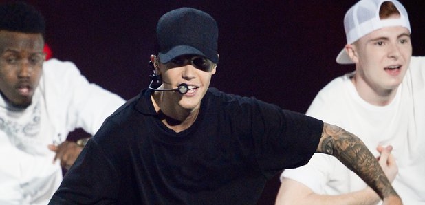 Justin Bieber performs live at the MTV VMAs 2015