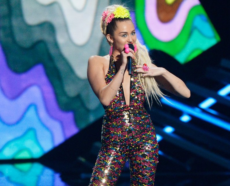 Miley Cyrus hosts the MTV VMAs 2015