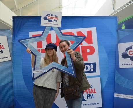 Were you pap'd by the Capital Street Stars?