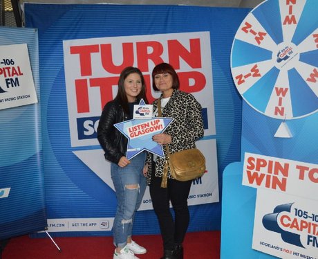 Were you pap'd by the Capital Street Stars?