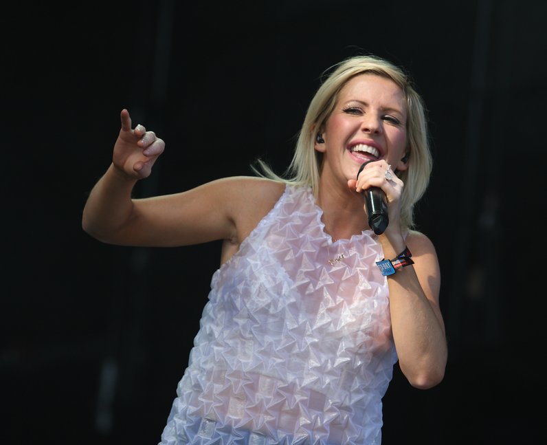 Ellie Goulding On Stage 