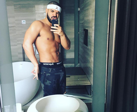 Drake topless 