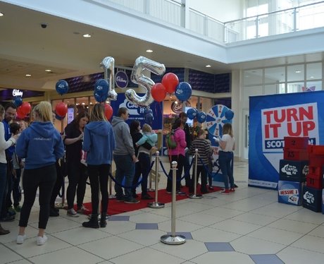 Were you pap'd by the Capital Street Stars?