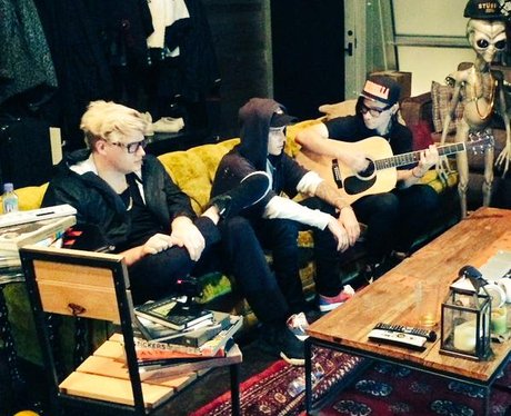 Justin Bieber and Skrillex Twitter