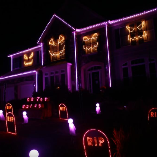 Insane Halloween house lights up in time to Macklemore's 'Downtown' (VIDEO)