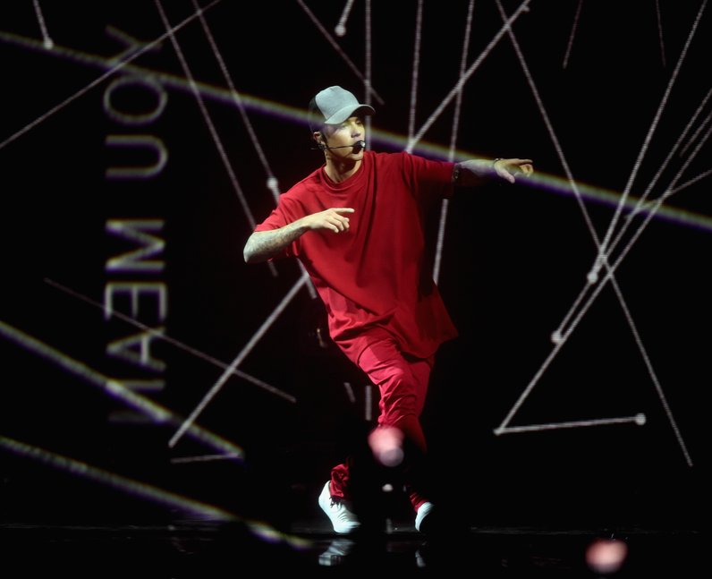 Justin Bieber MTV EMA's 2015 Live