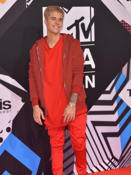 Justin Bieber MTV EMA's 2015 Red Carpet