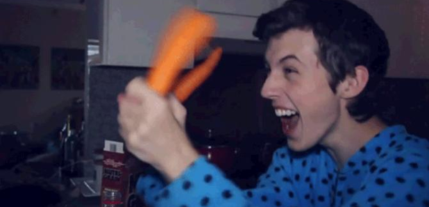 troye sivan carrot