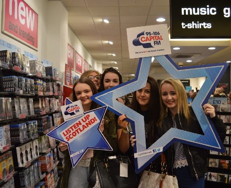 Were you pap'd by the Capital Street Stars?