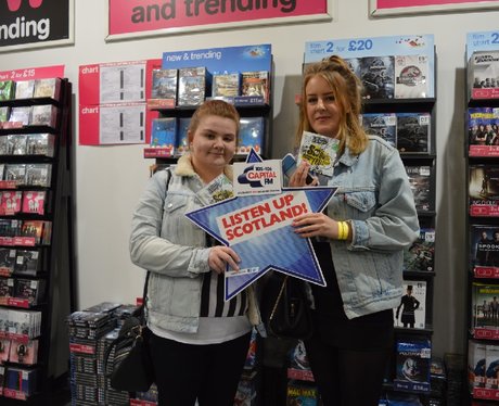 Were you pap'd by the Capital Street Stars?