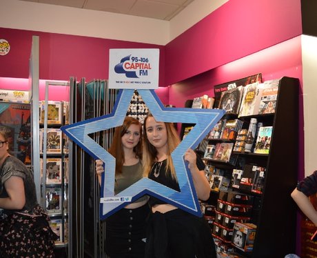 Were you pap'd by the Capital Street Stars?
