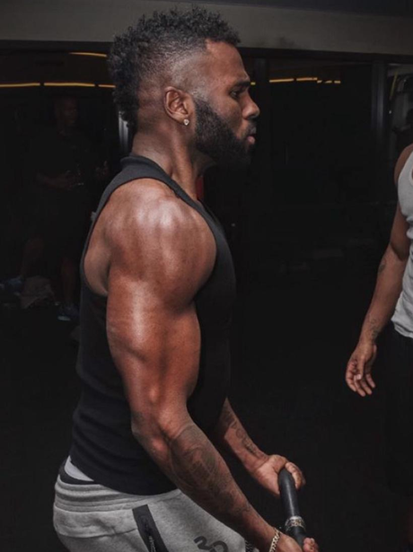Jason Derulo working out