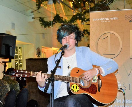 Were you pap'd by the Capital Street Stars?