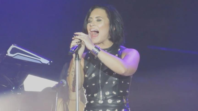 Demi Lovato 'Hello' Live Performance