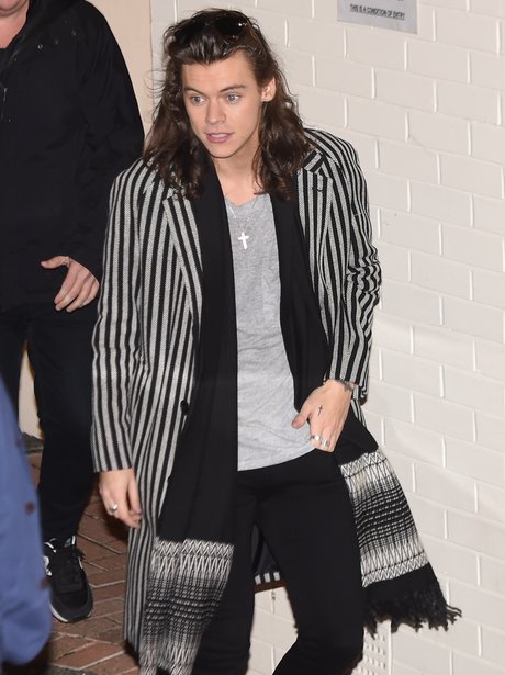 Harry Styles changed into something a little more casual after the 1D ...