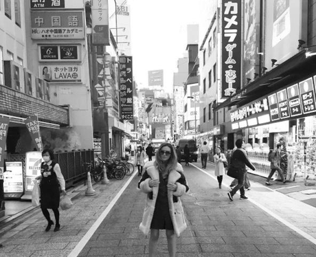 Perrie Edwards Japan Instagram