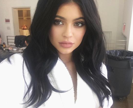 Selfie 101.... taught by Kylie Jenner, obvs! - This Week's MUST-SEE ...