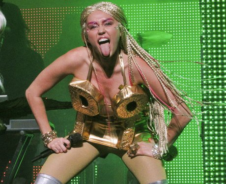 Miley Cyrus Milky Milky Milk tour 2015