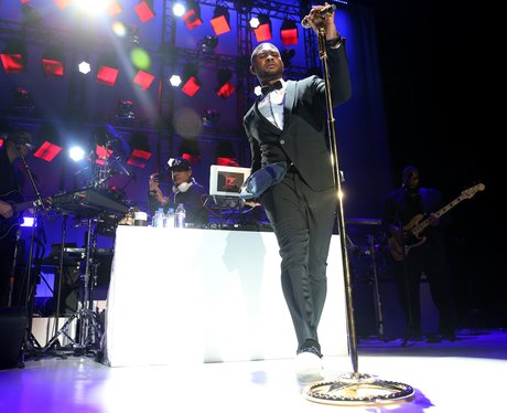 Usher performs on stage at the Samsung Pay New Yea