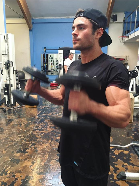 Zac Efron works out