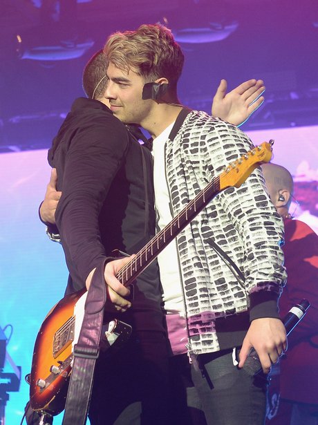 Joe Jonas & Nick Jonas Performing Together