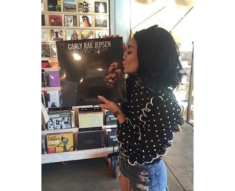 Vanessa Hudgens shares the love for Carly Rae Jeps
