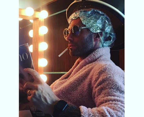 Adam Levine at the hairdressers before the Grammys