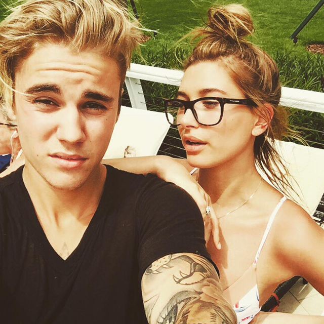 Albums 105+ Pictures justin bieber pictures with his girlfriend Updated