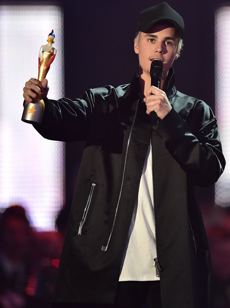 Justin Bieber Best International Male Award The Br