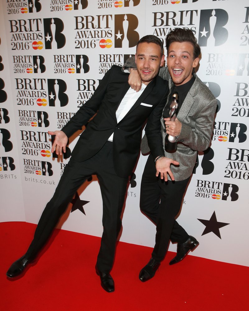 Liam Payne with 1D Louis Tomlinson at BRITs 2016