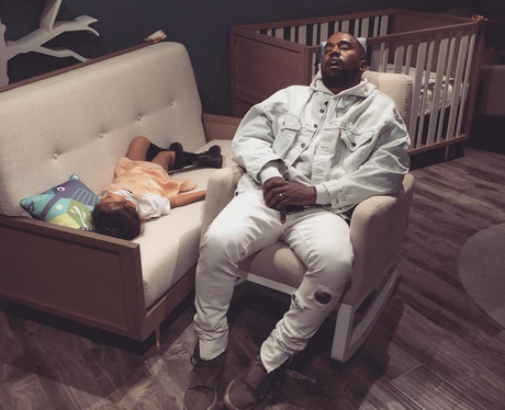 'The Real Life of Pablo'. Kanye and North asleep i