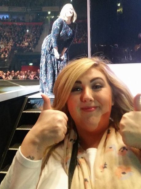 Adele photobomb with Kerry Scott